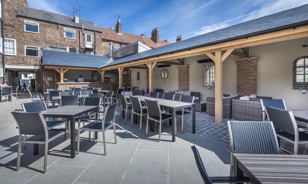 The Golden Fleece Hotel, Thirsk, North Yorkshire Exteriér fotografie