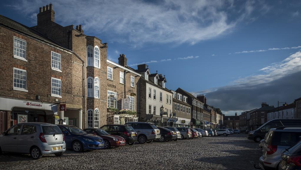 The Golden Fleece Hotel, Thirsk, North Yorkshire Exteriér fotografie