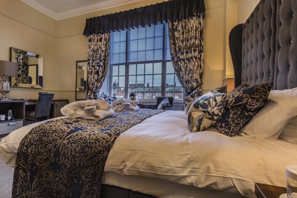 The Golden Fleece Hotel, Thirsk, North Yorkshire Exteriér fotografie